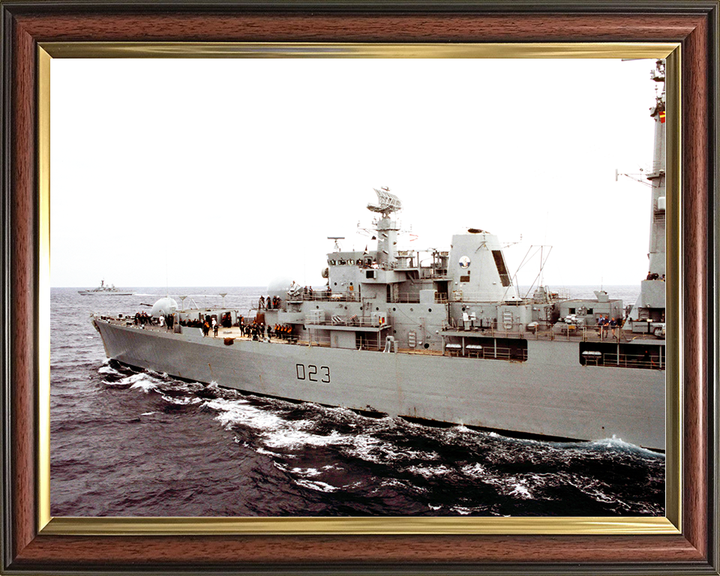 HMS Bristol (D23) Royal Navy Type 82 Destroyer before a RAS Photo Print Wall Art Decor Posters, Prints, & Visual Artwork Hampshire Prints 10 x 8 Classic Frame No