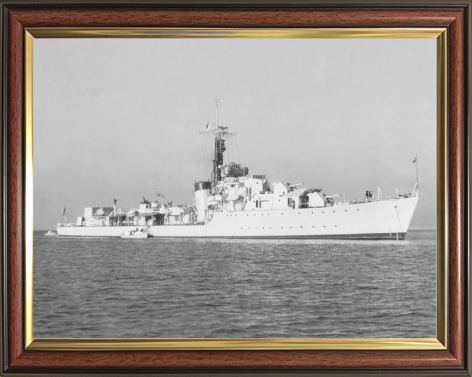 HMS Chequers (R61) Royal Navy C Class Destroyer Starboard Beam View Photo Print Wall Art Decor Posters, Prints, & Visual Artwork Hampshire Prints 10 x 8 Classic Frame No