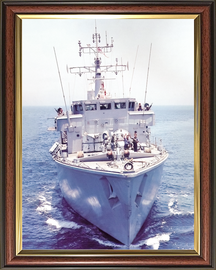 HMS Brecon (M29) Royal Navy Hunt Class Mine Warfare Vessel Bow View Photo Print Wall Art Decor Posters, Prints, & Visual Artwork Hampshire Prints 10 x 8 Classic Frame No