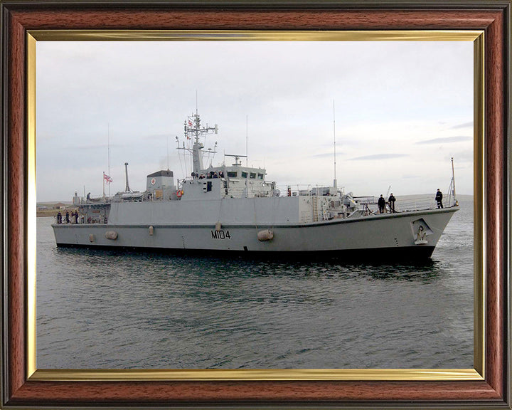 HMS Walney M104 | Photo Print | Framed Print | Sandown Class | minesweeper | Royal Navy Hampshire Prints