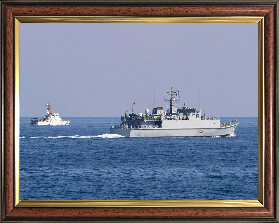HMS Bangor (M109) Royal Navy Sandown Class Minehunter With US Coastguard Photo Print Wall Art Decor Posters, Prints, & Visual Artwork Hampshire Prints 10 x 8 Classic Frame No
