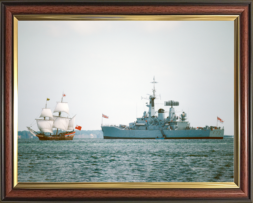 HMS Ariadne (F72) Royal Navy Leander Class Frigate Yorktown 1981 Photo Print Wall Art Decor Posters, Prints, & Visual Artwork Hampshire Prints 10 x 8 Classic Frame No