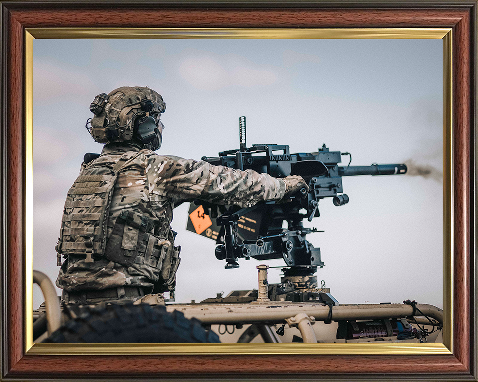 Soldier Firing a Grenade Machine Gun Photo Print - British Army Hampshire Prints 10 x 8 Classic Frame No
