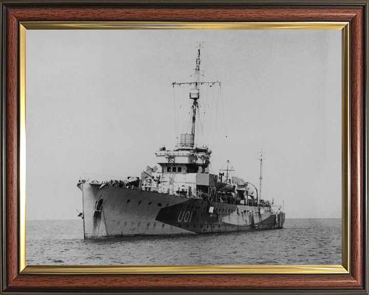 HMS Bridgewater (U01) Photo Print - at Sea 1942 - Royal Navy Bridgewater Class Sloop Posters, Prints, & Visual Artwork Hampshire Prints 10 x 8 Classic Frame No