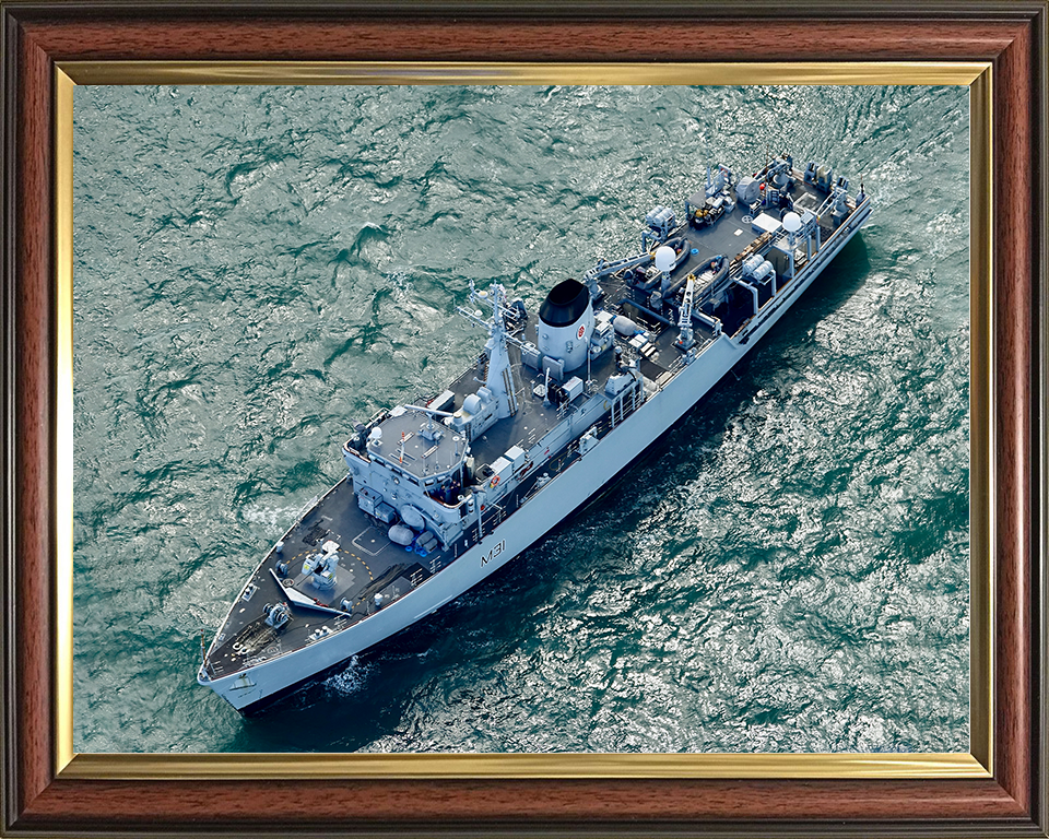 HMS Cattistock (M31) Royal Navy Hunt Class MineHunter From The Air Photo Print Wall Art Decor Posters, Prints, & Visual Artwork Hampshire Prints 10 x 8 Classic Frame No