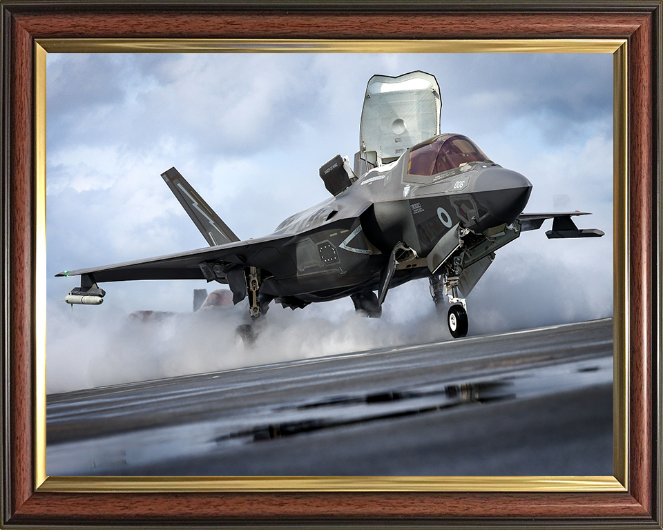 F-35 Lightening Jet Taking Off 2025 Photo Print - Royal Navy Aircraft Hampshire Prints 10 x 8 Classic Frame No