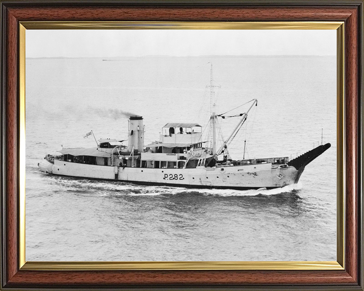 HMS Barfoam (P282) Royal Navy Bar Class Boom Defence Vessel Starboard View Photo Print Wall Art Decor Posters, Prints, & Visual Artwork Hampshire Prints 10 x 8 Classic Frame No