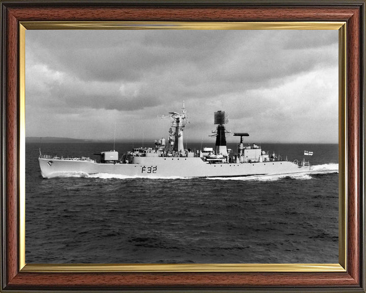 HMS Salisbury F32 | Photo Print | Framed Print | Salisbury Class | Frigate | Royal Navy Hampshire Prints