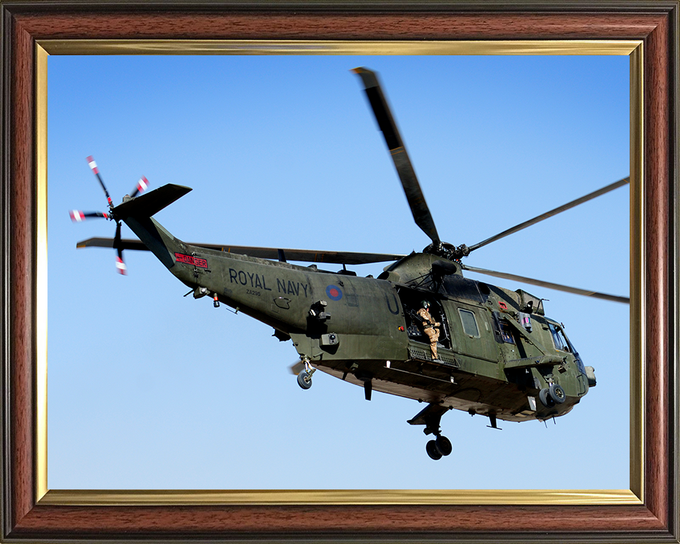 Sea King Mark 7 Jungle Jim Helicopter Helmand 2009 Photo Print - Royal Navy Aircraft Posters, Prints, & Visual Artwork Hampshire Prints 10 x 8 Classic Frame No