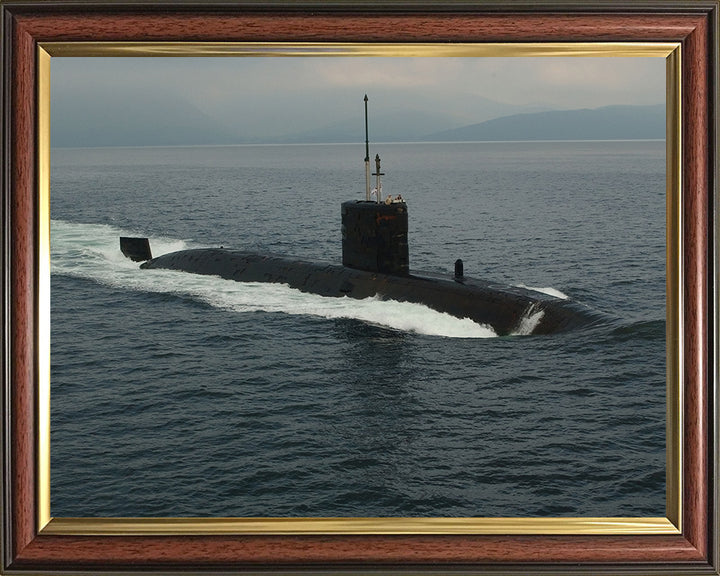 HMS Splendid S106 Submarine | Photo Print | Framed Print | Swiftsure Class | Royal Navy Hampshire Prints