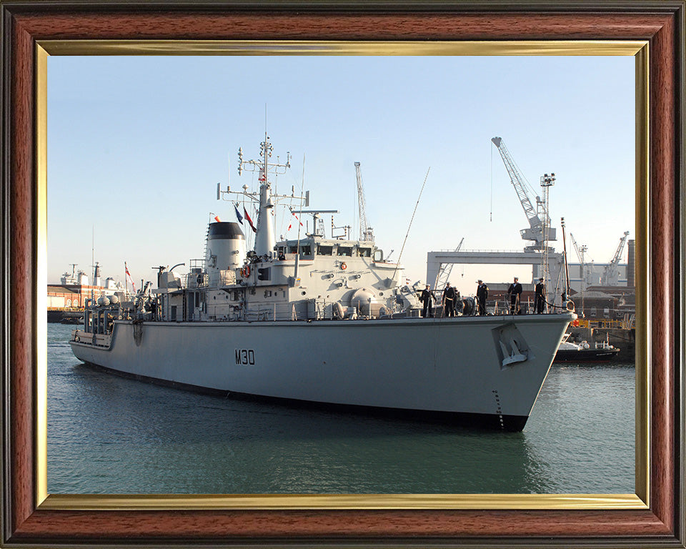 HMS Ledbury M30 | Photo Print | Framed Print | Hunt Class | Minesweeper | Royal Navy Hampshire Prints