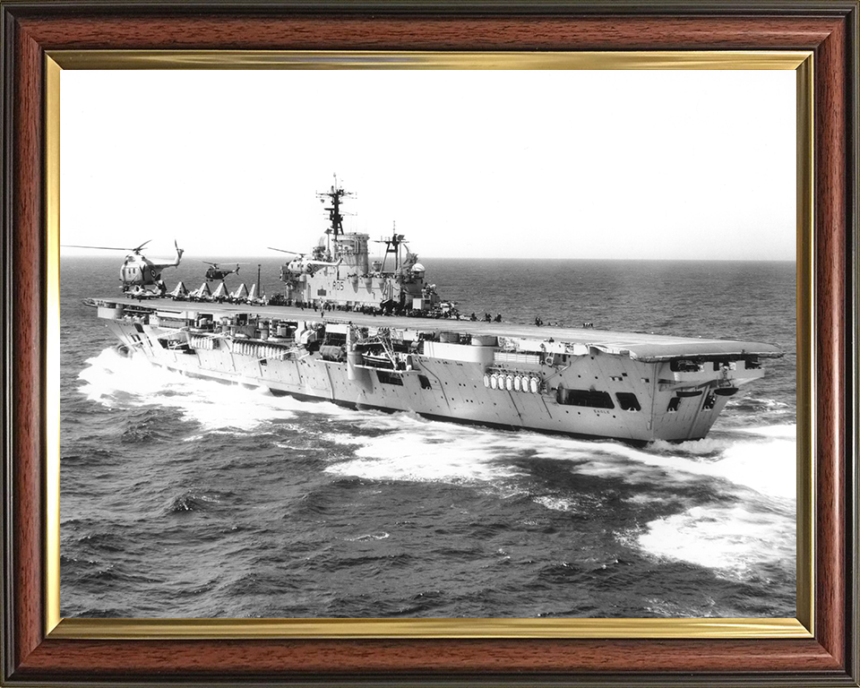 HMS Eagle (R05) Photo Print - Underway 1950s - Royal Navy Audacious Class Aircraft Carrier Hampshire Prints 10 x 8 Classic Frame No