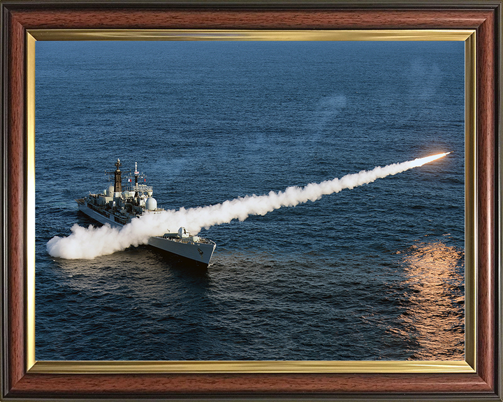 HMS Edinburgh (D97) Royal Navy Type 42 Destroyer Firing Sea Dart Photo Print Wall Art Decor Posters, Prints, & Visual Artwork Hampshire Prints 10 x 8 Classic Frame No