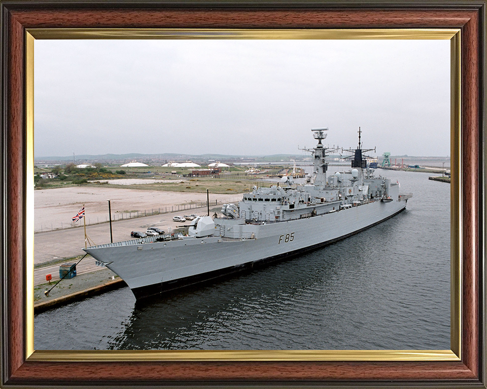HMS Cumberland (F85) Photo Print - Barrow in Furness 2002 - Royal Navy Type 22 Frigate Posters, Prints, & Visual Artwork Hampshire Prints 10 x 8 Classic Frame No
