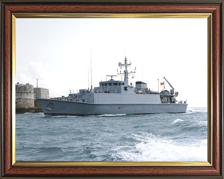 HMS Pembroke (M107) Photo Print - Entering Portsmouth 1997 - Royal Navy Sandown Class Minehunter