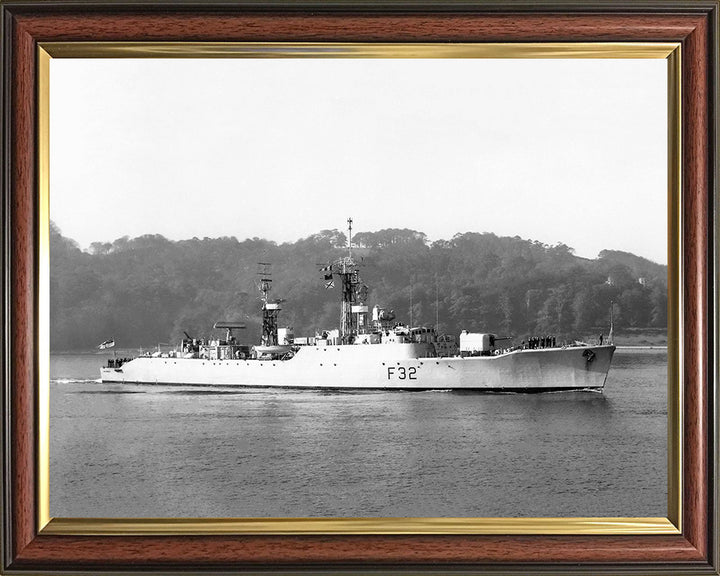 HMS Salisbury F32 | Photo Print | Framed Print | Salisbury Class | Frigate | Royal Navy Hampshire Prints