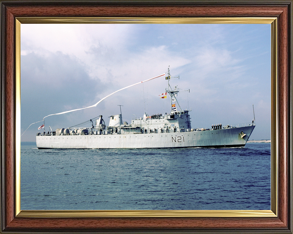 HMS Abdiel (N21) Royal Navy Abdiel Class Minelayer Photo Print Paying Off Warship Wall Art Posters, Prints, & Visual Artwork Hampshire Prints 10 x 8 Classic Frame No