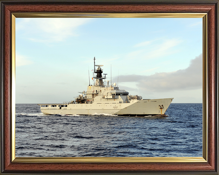 HMS Clyde (P257) Royal Navy River Class Patrol Vessel Starboard Beam View Photo Print Wall Art Decor Posters, Prints, & Visual Artwork Hampshire Prints 10 x 8 Classic Frame No