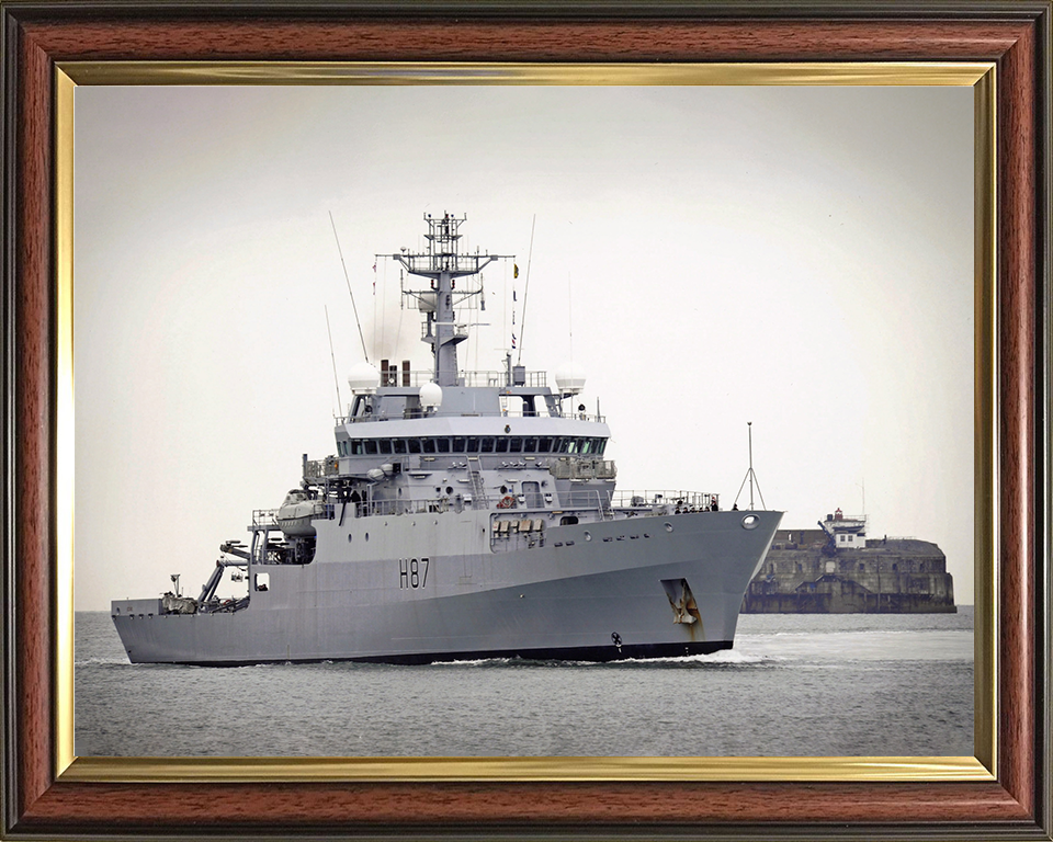HMS Echo (H87) Photo Print - Spitbank 2006 - Royal Navy Echo Class Survey Vessel Hampshire Prints 10 x 8 Classic Frame No