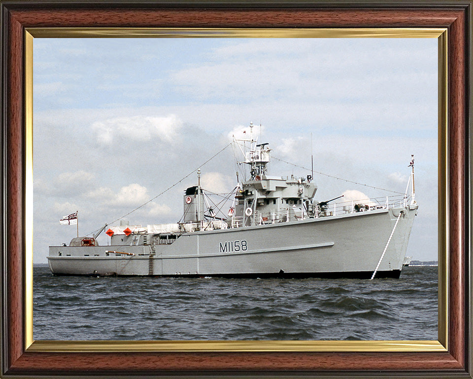 HMS Laleston M1158 Royal Navy Ton Class Minesweeper Photo Print or Framed Print - Hampshire Prints