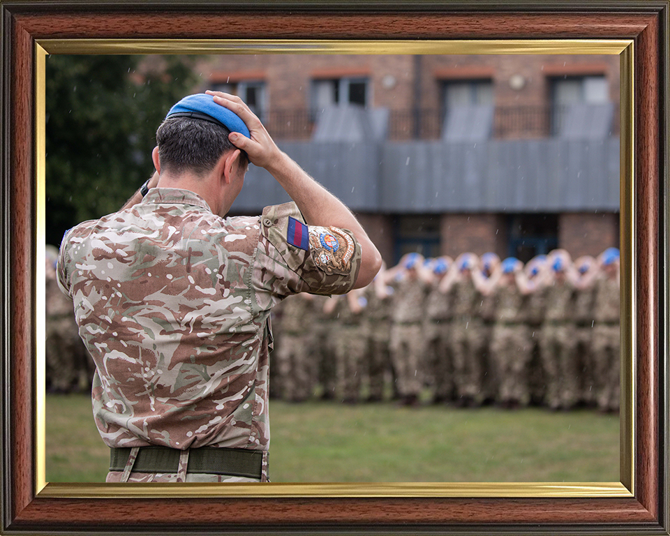 Coldstream Guards Don UN Berets 2025 Photo Print - British Army Hampshire Prints 10 x 8 Classic Frame No