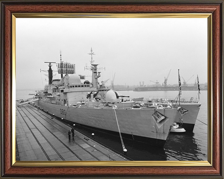 HMS Sheffield (D80) Photo Print - Amsterdam 1975 - Royal Navy Type 42 Destroyer Hampshire Prints 10 x 8 Classic Frame No