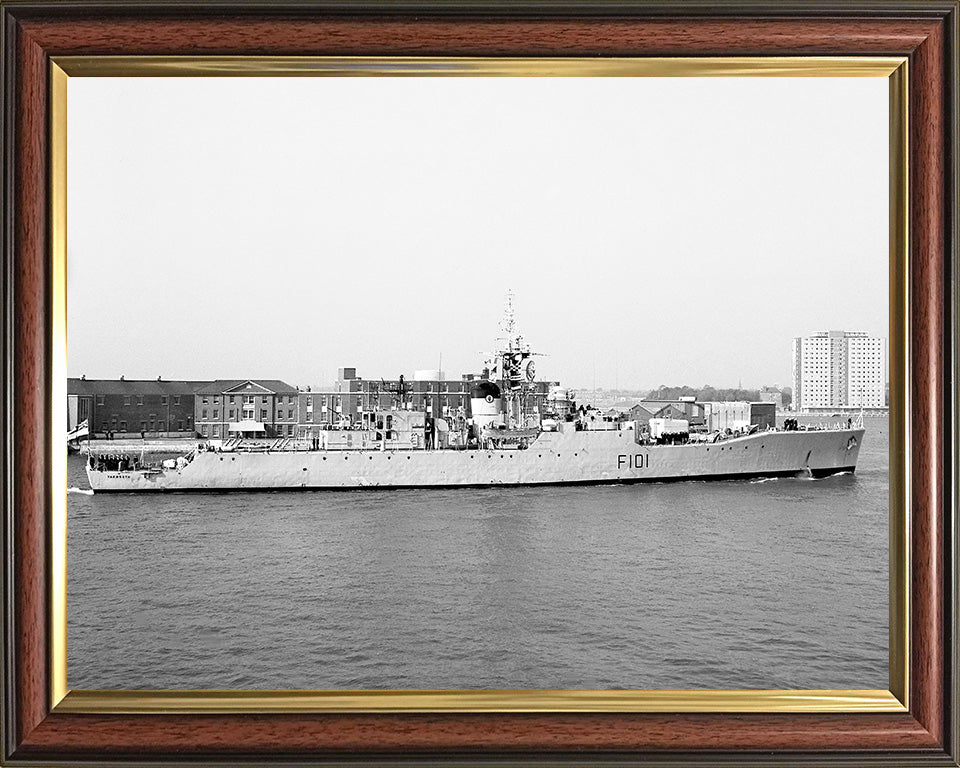 HMS Yarmouth F101 | Photo Print | Framed Print | Rothesay Class | Frigate | Royal Navy Hampshire Prints