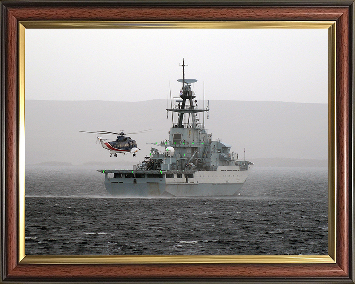 HMS Clyde (P257) Photo Print - With Helicopter 2014 - Royal Navy River Class Patrol Vessel Posters, Prints, & Visual Artwork Hampshire Prints 10 x 8 Classic Frame No