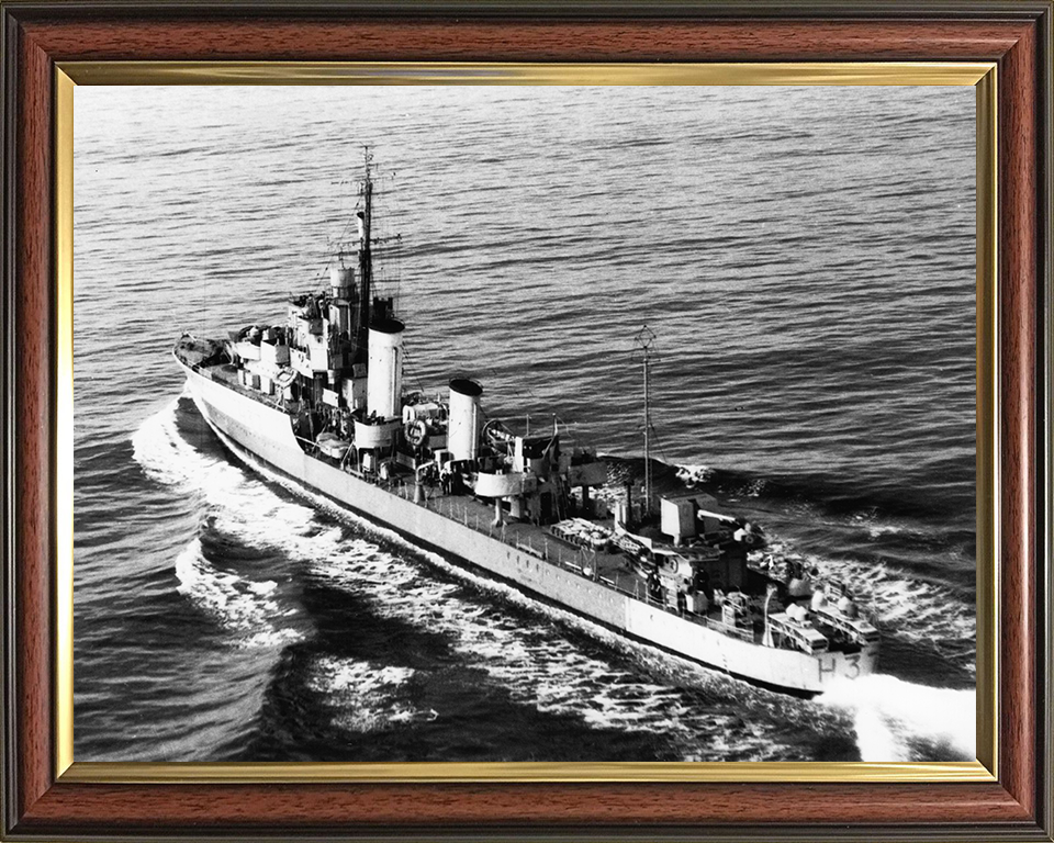 HMS Garland (H37) Photo Print - At Sea 1945 - Royal Navy G Class Destroyer Posters, Prints, & Visual Artwork Hampshire Prints 10 x 8 Classic Frame No