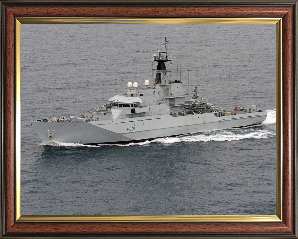 HMS Tyne P281 | Photo Print | Framed Print | River Class | Patrol Vessel | Royal Navy Hampshire Prints