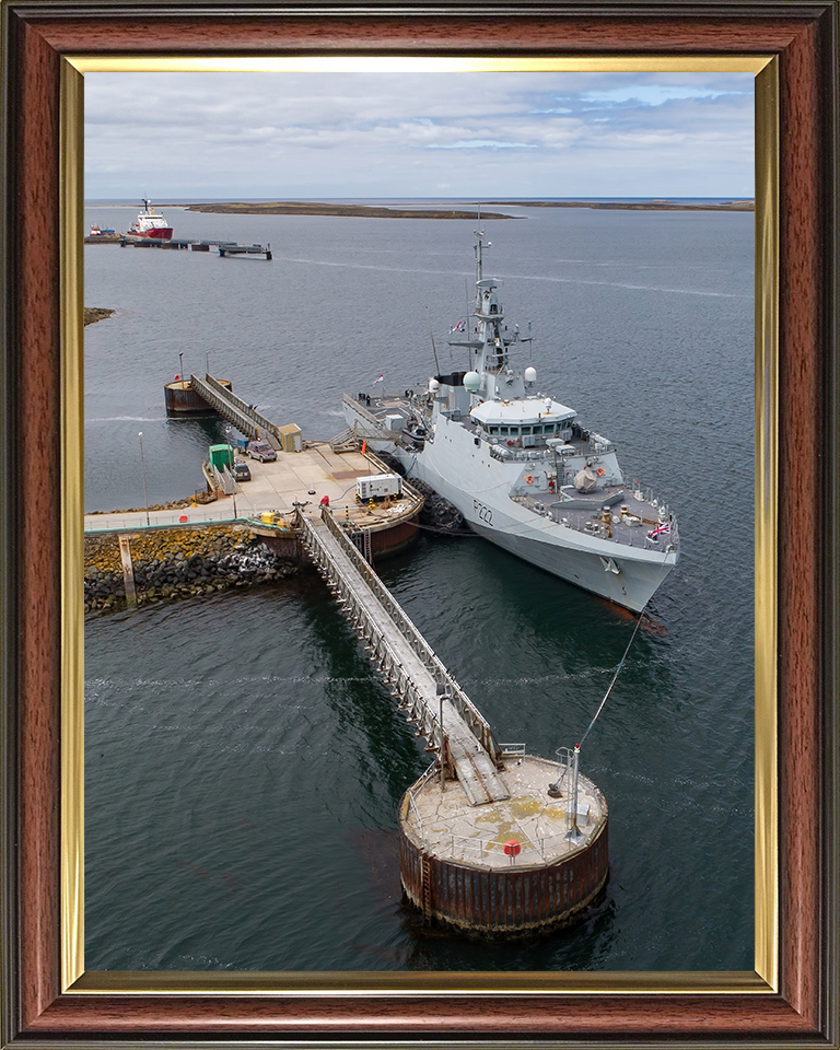 HMS Forth P222 Royal Navy River class patrol ship Photo Print or Framed Print - Hampshire Prints