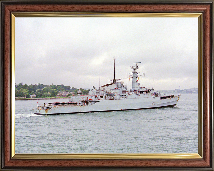 HMS Alacrity (F174) Royal Navy Type 21 Frigate Starboard View Photo Print Wall Art Decor Posters, Prints, & Visual Artwork Hampshire Prints 10 x 8 Classic Frame No