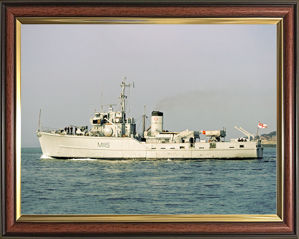 HMS Bronington (M1115) Royal Navy Ton Class Minesweeper Port Side View Photo Print Wall Art Decor Posters, Prints, & Visual Artwork Hampshire Prints 10 x 8 Classic Frame No