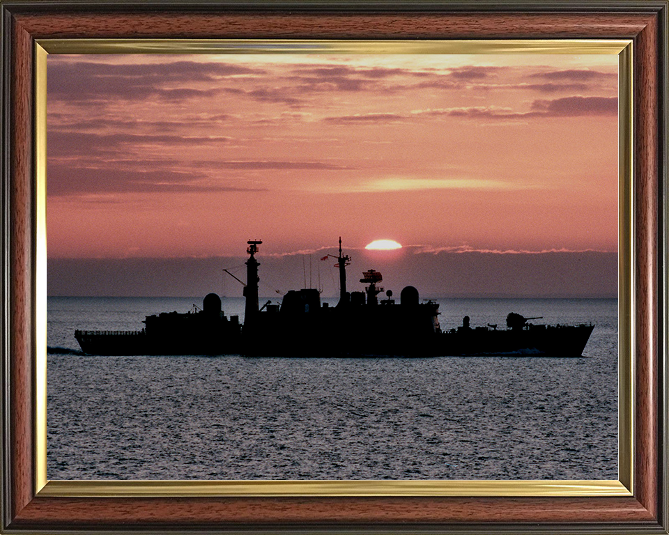 HMS Cardiff (D108) Royal Navy Type 42 Destroyer Sunset Silhouette Photo Print Wall Art Decor Posters, Prints, & Visual Artwork Hampshire Prints 10 x 8 Classic Frame No