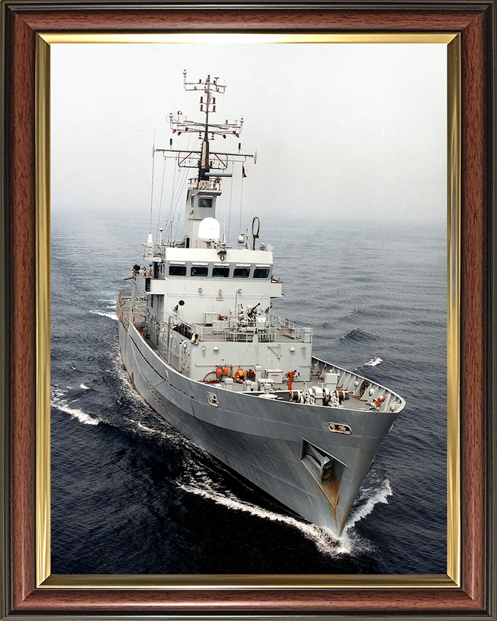 HMS Leeds Castle (P258) Photo Print - At sea 2002 - Royal Navy Castle Class Patrol Vessel (Copy) Hampshire Prints 10 x 8 Classic Frame No