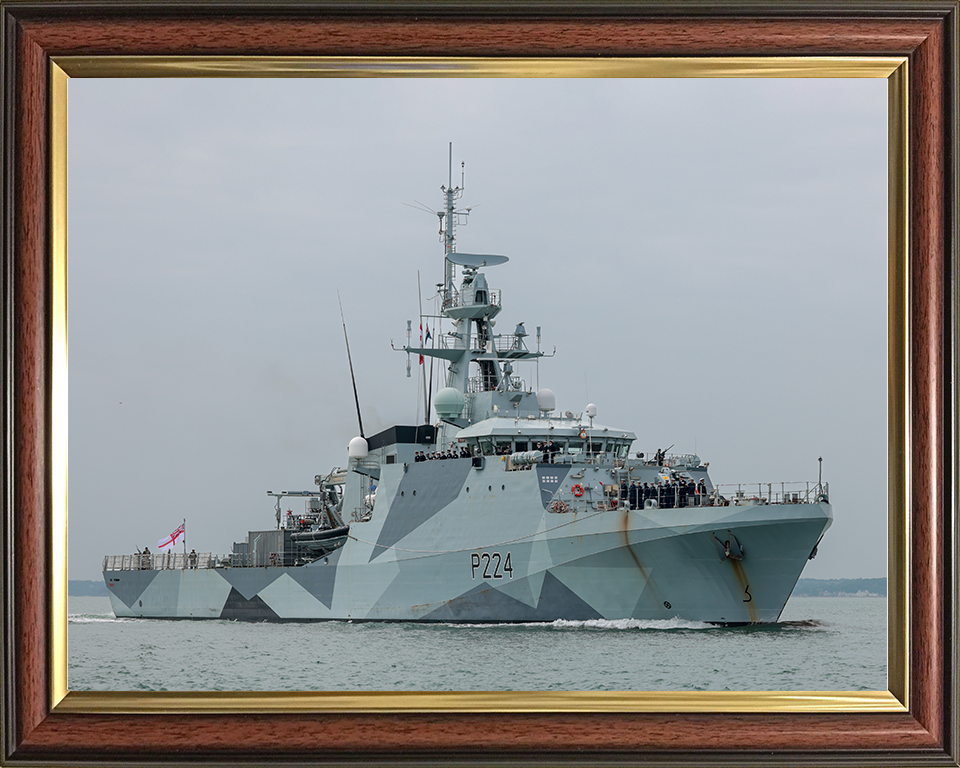 HMS Trent (P224) Photo Print - Portsmouth Return 2025 - Royal Navy River Class Patrol Vessel Hampshire Prints 10 x 8 Classic Frame No