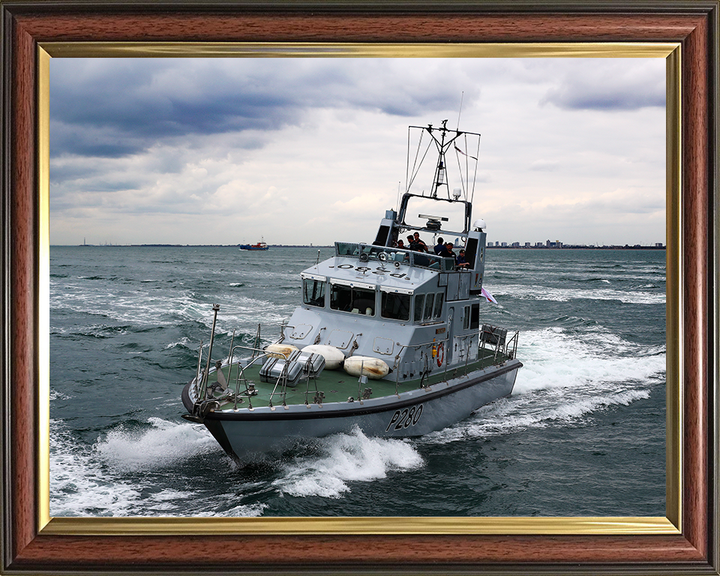 HMS Dasher (P280) Photo Print - At Sea 2017 - Royal Navy Archer Class P2000 Patrol Vessel Posters, Prints, & Visual Artwork Hampshire Prints 10 x 8 Classic Frame No