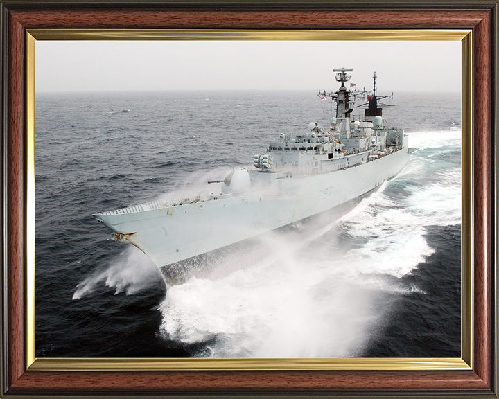 HMS Chatham (F87) Royal Navy Type 22 Frigate At Sea Photo Print Wall Art Decor Posters, Prints, & Visual Artwork Hampshire Prints 10 x 8 Classic Frame No