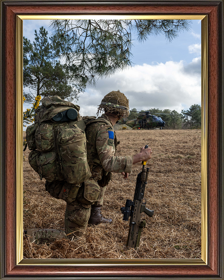 British Army Parachute Regiment Soldier Kneels watching a French Caiman Helicopter Photo Print Wall Art Military Posters, Prints, & Visual Artwork Hampshire Prints 10 x 8 Classic Frame No