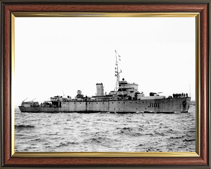 HMS Albacore (J101) Photo Print - At Sea 1944 - Royal Navy Algerine Class Minesweeper Posters, Prints, & Visual Artwork Hampshire Prints 10 x 8 Classic Frame No