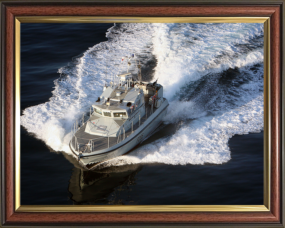 HMS Sabre (P285) Photo Print - At Sea 2010 - Royal Navy Scimitar Class Fast Patrol Vessel Hampshire Prints 10 x 8 Classic Frame No