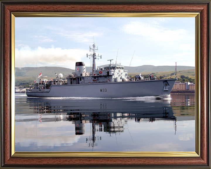 HMS Brocklesby (M33) Royal Navy Hunt Class Mine Warfare Vessel Starboard Side Reflections Photo Print Wall Art Decor Posters, Prints, & Visual Artwork Hampshire Prints 10 x 8 Classic Frame No
