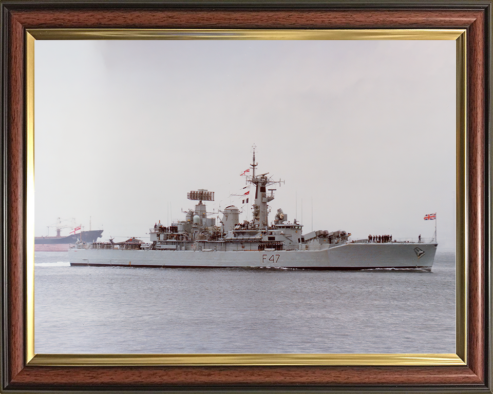 HMS Danae (F47) Royal Navy Leander Class Frigate Low Starboard View Photo Print Wall Art Decor Posters, Prints, & Visual Artwork Hampshire Prints 10 x 8 Classic Frame No