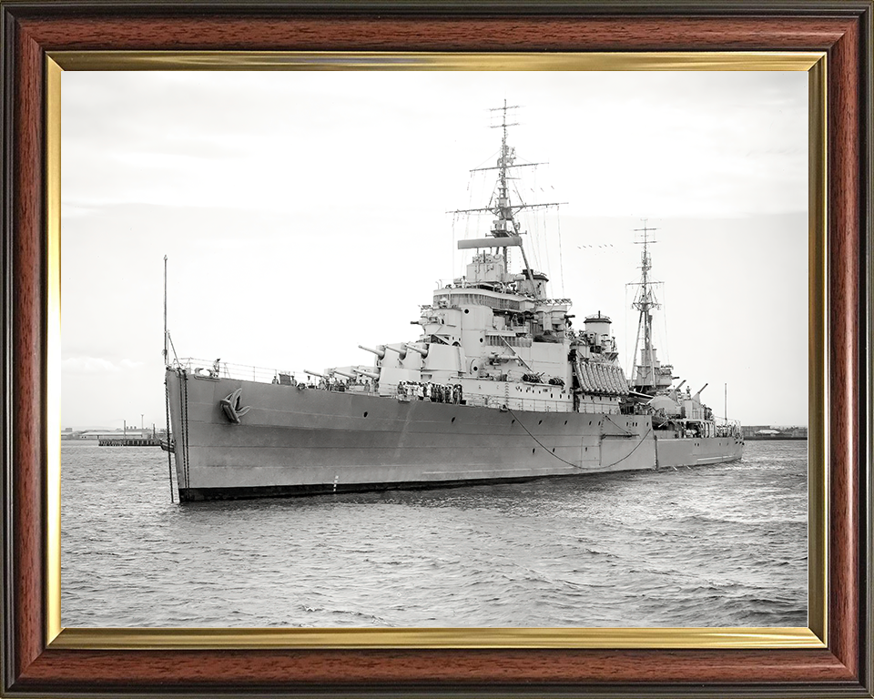 HMS Bermuda (52) Royal Navy Fiji Class Light Cruiser Port Bow View Photo Print Wall Art Decor Posters, Prints, & Visual Artwork Hampshire Prints 10 x 8 Classic Frame No