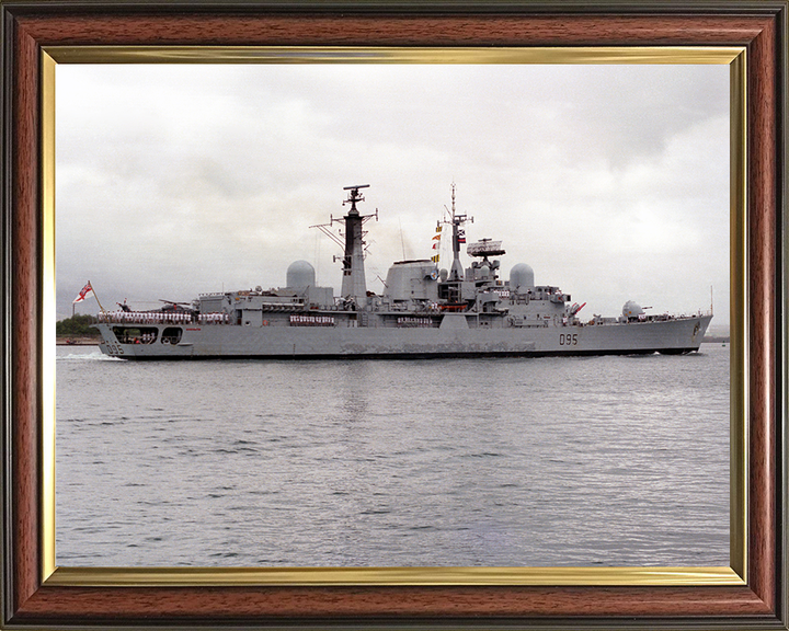 HMS Manchester (D95) Photo Print - Entering Pearl Harbour - Royal Navy Type 42 Destroyer Hampshire Prints 10 x 8 Classic Frame No