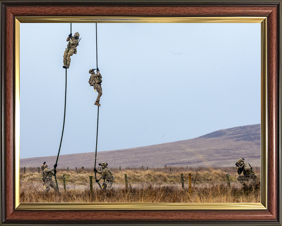 Royal Marines Commandos Fast Rope from a Chinook 2026 Photo Print 42 Commando Wall Art Military Decor Posters, Prints, & Visual Artwork Hampshire Prints 10 x 8 Classic Frame No