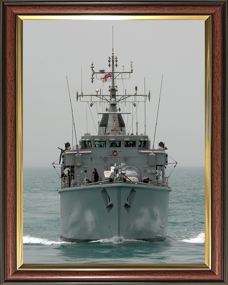HMS Atherstone (M38) Photo Print - At Sea 2009 - Royal Navy Hunt Class Mine Warfare Vessel Hampshire Prints 10 x 8 Classic Frame No