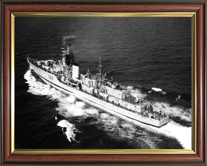 HMS Barrosa (D68) Photo Print - At Sea 1962 - Royal Navy Battle Class Destroyer Posters, Prints, & Visual Artwork Hampshire Prints 10 x 8 Classic Frame No