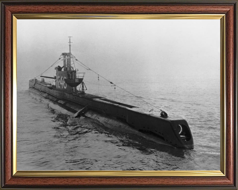 HMS Statesman (P246) Photo Print - Starboard Bow View - Royal Navy S Class Submarine Hampshire Prints 10 x 8 Classic Frame No