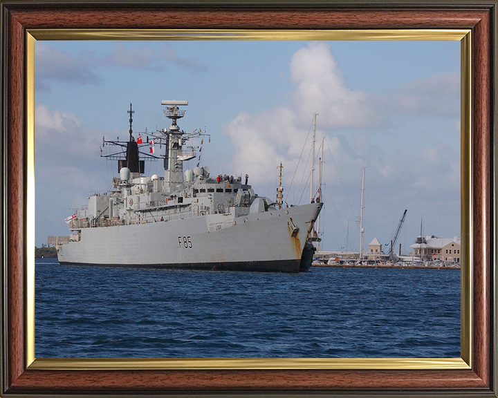 HMS Cumberland (F85) Photo Print - Entering Bermuda 2005 - Royal Navy Type 22 Frigate Posters, Prints, & Visual Artwork Hampshire Prints 10 x 8 Classic Frame No